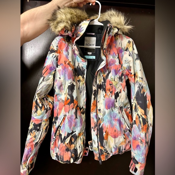 Ski/Snowboard Jacket - Picture 3 of 5